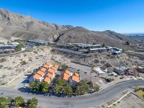 4610 N Stanton St in El Paso, TX - Building Photo - Building Photo