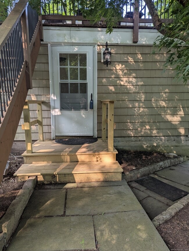 property at 4 Cannon Rd