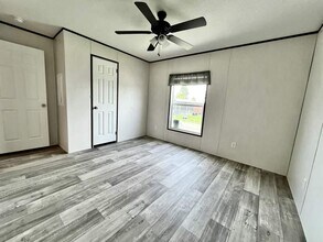 447 Suwanee Dr in North Fort Myers, FL - Building Photo - Building Photo