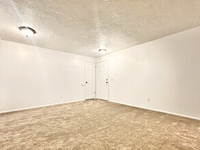 265 E 8880 S in Sandy, UT - Building Photo - Building Photo