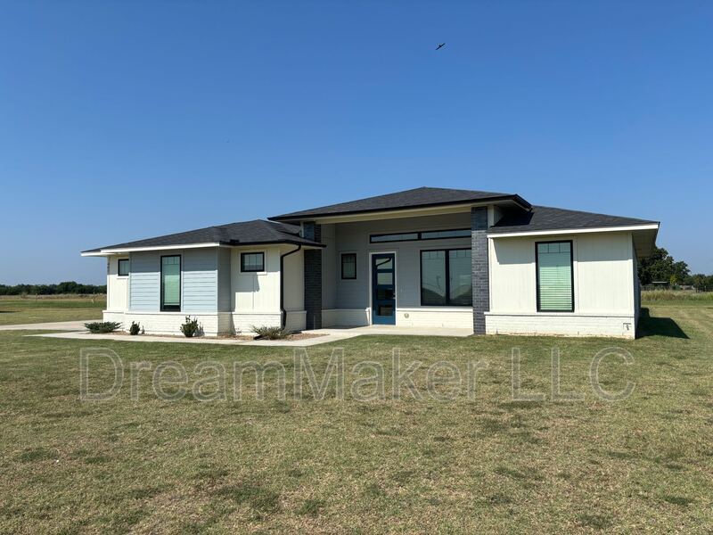 4826 Magnolia Mdw Wy in Goldsby, OK - Foto de edificio