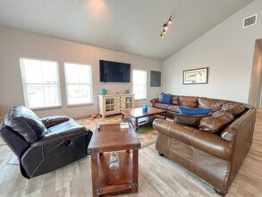 4037 Summit Dr in Corpus Christi, TX - Building Photo - Building Photo