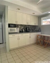 871 Kainui Dr in Kailua, HI - Building Photo - Building Photo