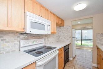 9536 Windswept Ln in Houston, TX - Building Photo - Building Photo