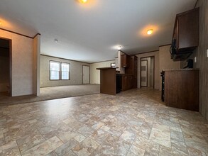 377 Hunters Rill in Oxford, MI - Building Photo - Building Photo