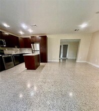 9740 Sterling Dr in Cutler Bay, FL - Building Photo - Building Photo