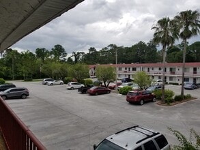 400 El Camino Dr in Winter Haven, FL - Building Photo - Building Photo