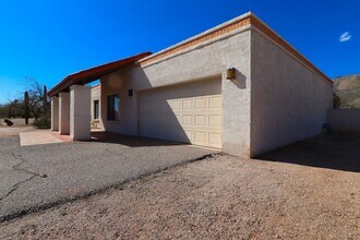 11251 E Placita Molino in Tucson, AZ - Building Photo - Building Photo