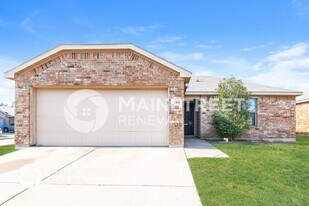 3401 Michelle Ridge Dr in Fort Worth, TX - Building Photo