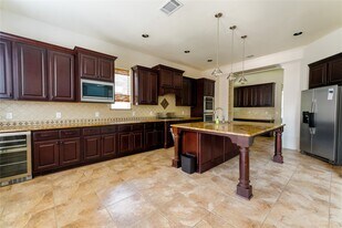 25411 Springwood Lake Dr in Katy, TX - Building Photo