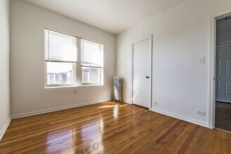 8201 S Drexel Ave 903-09 E 82nd Chicago, IL 60619 in Chicago, IL - Foto de edificio - Building Photo