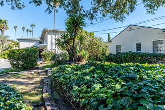 3643 Monon St in Los Angeles, CA - Foto de edificio - Building Photo