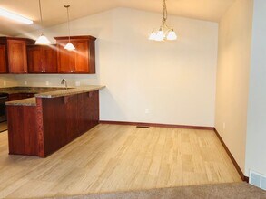 3133 8th St NE in Minot, ND - Building Photo - Building Photo