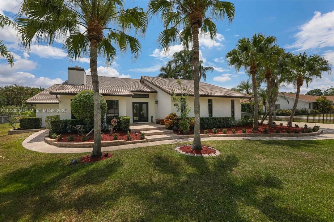 1300 NW 122nd Ave in Plantation, FL - Building Photo