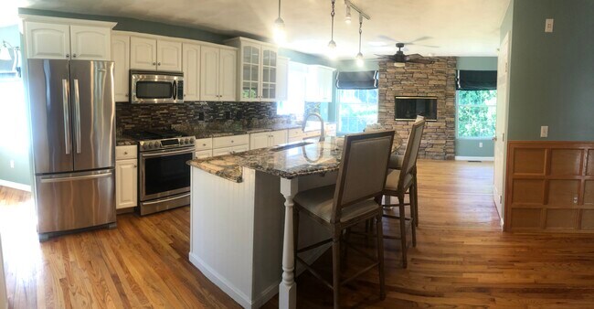 60 Mumford Rd in Narragansett, RI - Building Photo - Building Photo