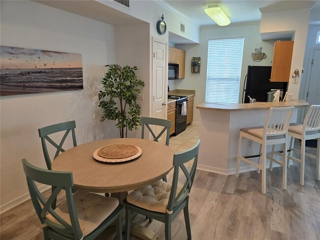 5581 Rosehill Rd in Sarasota, FL - Building Photo - Building Photo