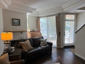 207 Orange Ave in Coronado, CA - Building Photo - Building Photo
