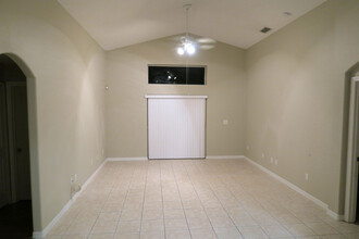 4325 Pebblestone Court in Orlando, FL - Building Photo - Building Photo