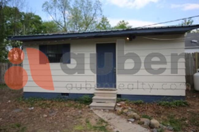 property at 5003 Carolyn Ln