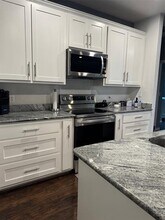 1014 Scenic Dr in Granbury, TX - Building Photo - Building Photo