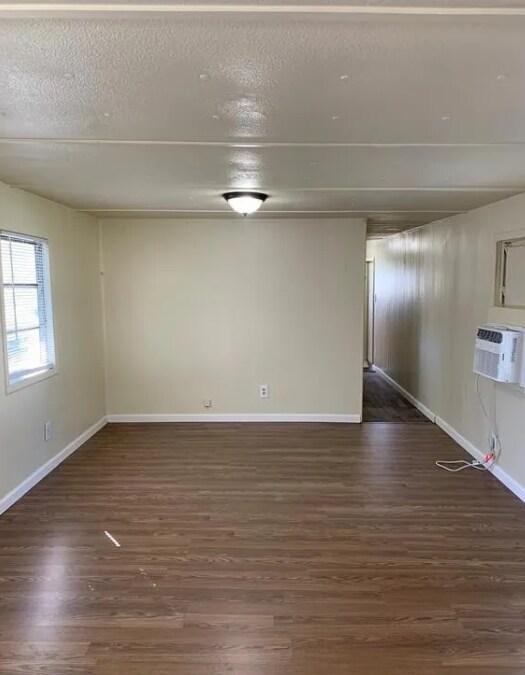 2764 TX-327 in Silsbee, TX - Foto de edificio - Building Photo