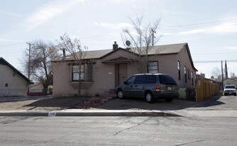 128 E Williams St in Barstow, CA - Building Photo