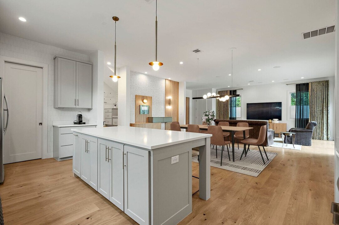 1510 Newton St in Austin, TX - Building Photo