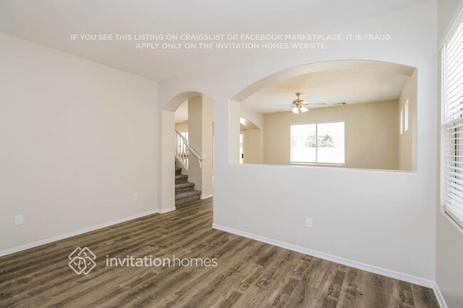 1354 S Longspur Ln in Gilbert, AZ - Building Photo - Building Photo