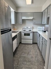 3130 Walnut Bend Ln in Houston, TX - Building Photo - Building Photo