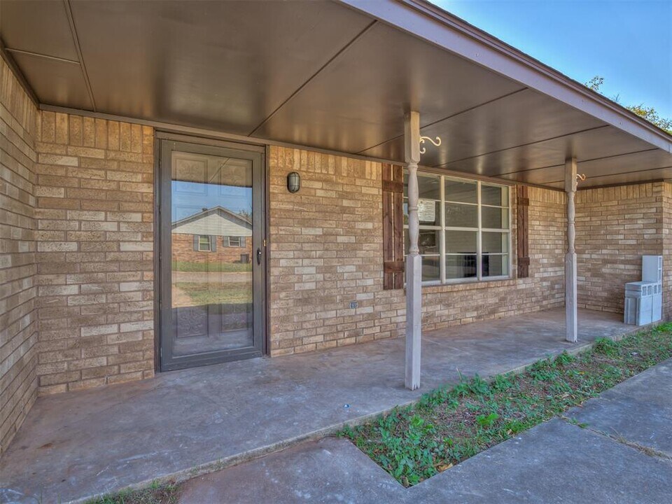 938 Louise Terrace in Purcell, OK - Building Photo