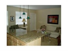 4051 NE 13th Ave, Unit 54-3 in Oakland Park, FL - Building Photo