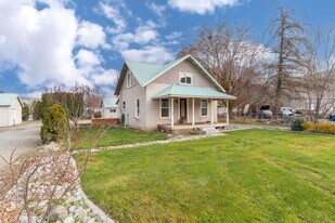 3847 McKee Ln in Monitor, WA - Building Photo