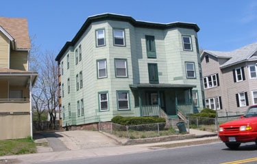 834 Carew St in Springfield, MA - Building Photo