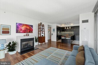 1414 S Penn Square in Philadelphia, PA - Building Photo - Building Photo