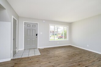 8116 E 36th Pl in Indianapolis, IN - Building Photo - Building Photo