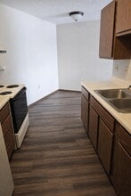 551 Lakeview Rd in Heron Lake, MN - Foto de edificio - Building Photo