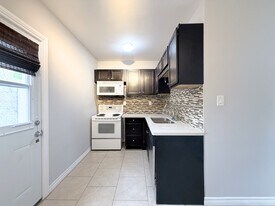 189 Stinson St in Hamilton, ON - Building Photo