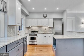 300 Commonwealth Ave in Alexandria, VA - Building Photo - Building Photo