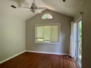 4112 Pin Oak Dr in Durham, NC - Building Photo - Building Photo