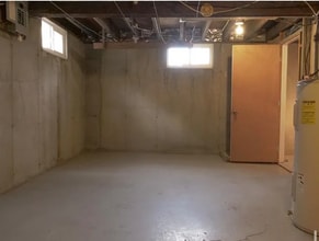 1707 E Mallon Ave in Spokane, WA - Foto de edificio - Building Photo