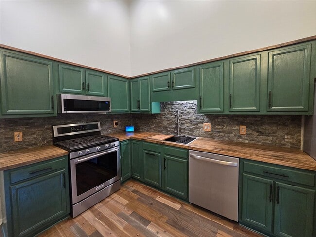 property at 9 Hepatica Ln