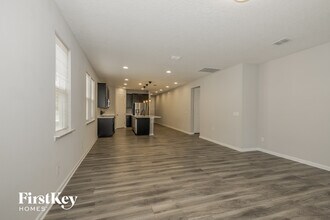 11010 Chitwood Dr in Jacksonville, FL - Building Photo - Building Photo