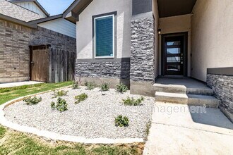 12515 Yellowstone Point in San Antonio, TX - Building Photo - Building Photo