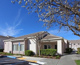 Glacier Point Apartments in Davis, CA - Building Photo - Building Photo