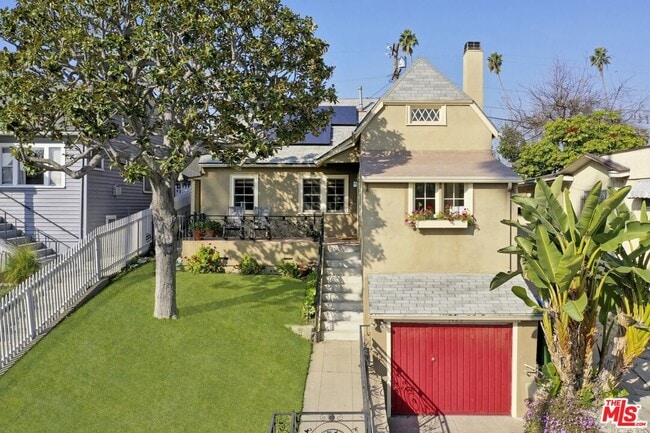 property at 1423 McCollum St