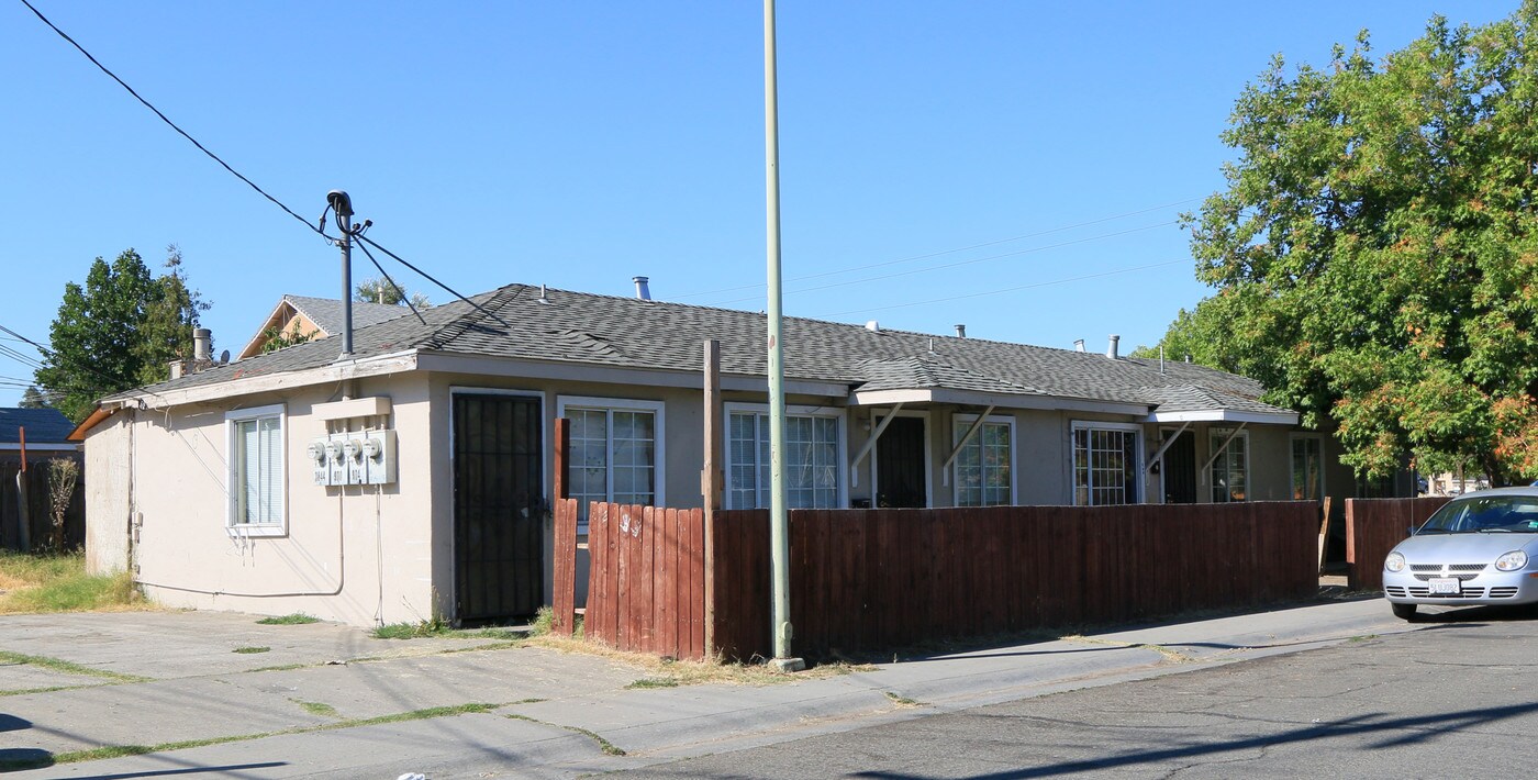 900 Harris Ave in Sacramento, CA - Building Photo
