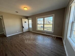 300 Brackleigh Ln in Florissant, MO - Building Photo - Building Photo