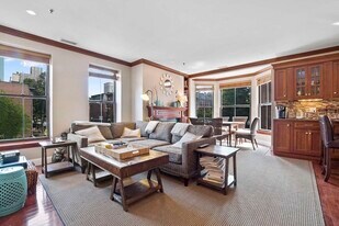 14 Clarendon St, Unit 202 in Boston, MA - Building Photo