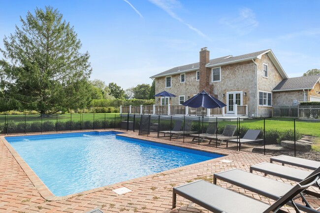property at 9 Dovas Path