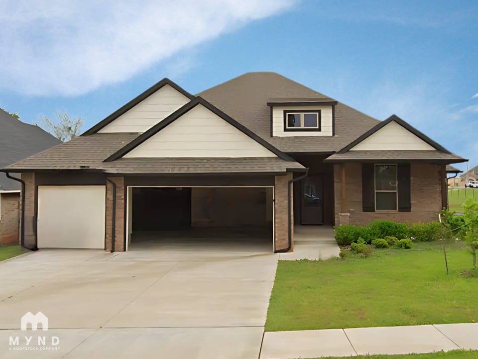 829 E Barajas Terrace in Mustang, OK - Building Photo
